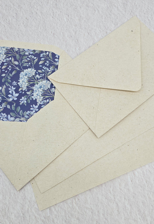 Linen textured card paper and envelope with blue hydrangea flowers print lining ( Set of 2)